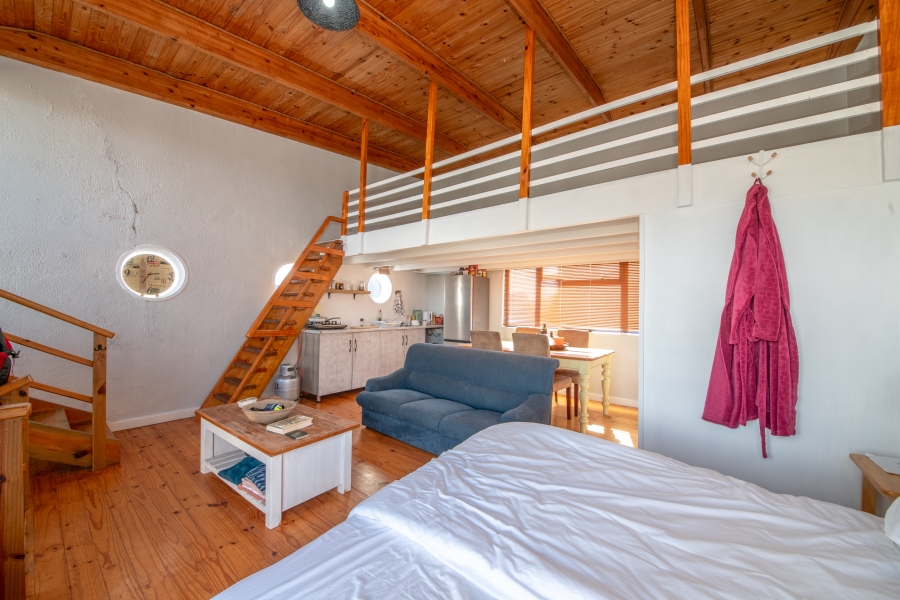 5 Bedroom Property for Sale in Bettys Bay Western Cape